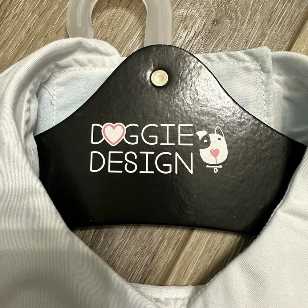 🐶Doggie Design cute dress for small dog  new  condition.